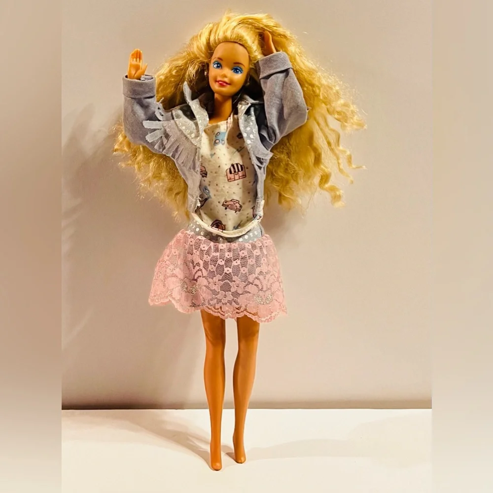 Vintage Feeling Fun Barbie 1980’s